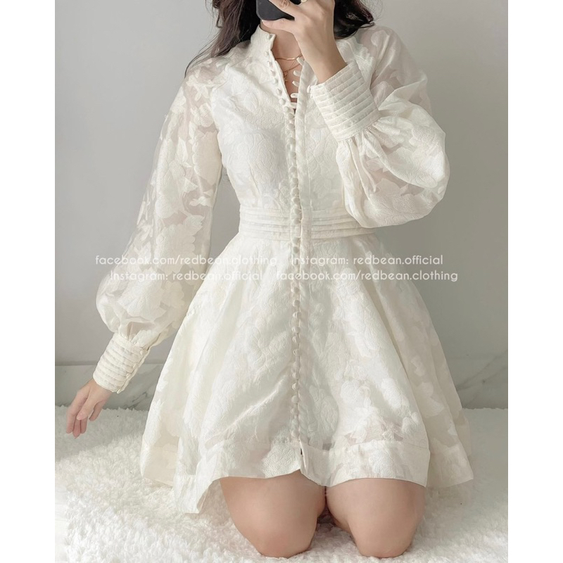 Váy xoè khuy bọc