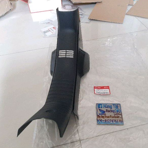 Nhựa nhám đen ốp sườn baga xe DREAM lùn zin honda thái