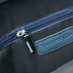 Túi nam đeo chéo Lacoste 2 ngăn khóa zip logo cá sấu đẹp