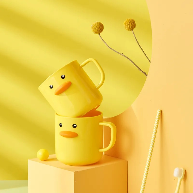 Cốc uống nước cho bé vịt con dễ thương nhựa PP 6582