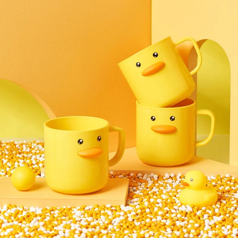 Cốc uống nước cho bé vịt con dễ thương nhựa PP 6582