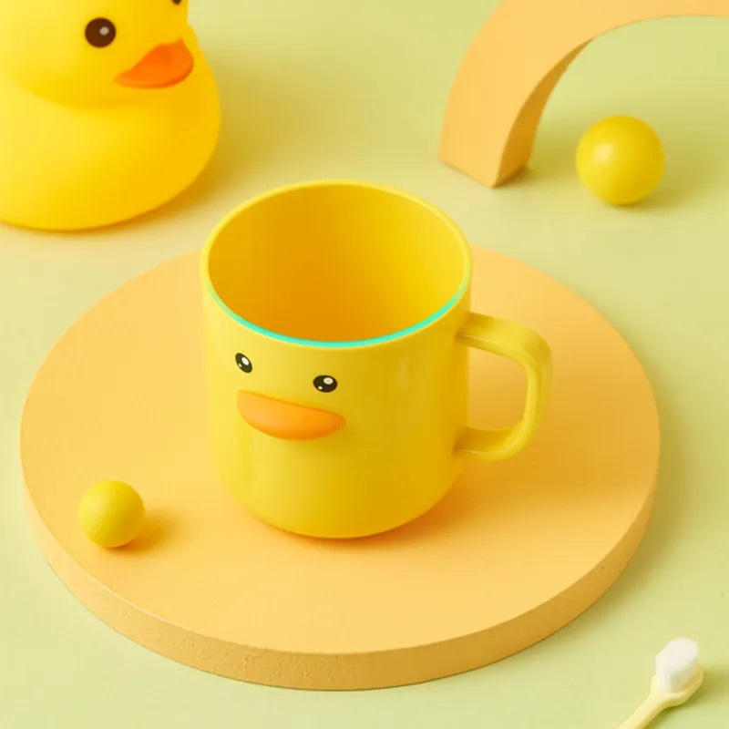 Cốc uống nước cho bé vịt con dễ thương nhựa PP 6582