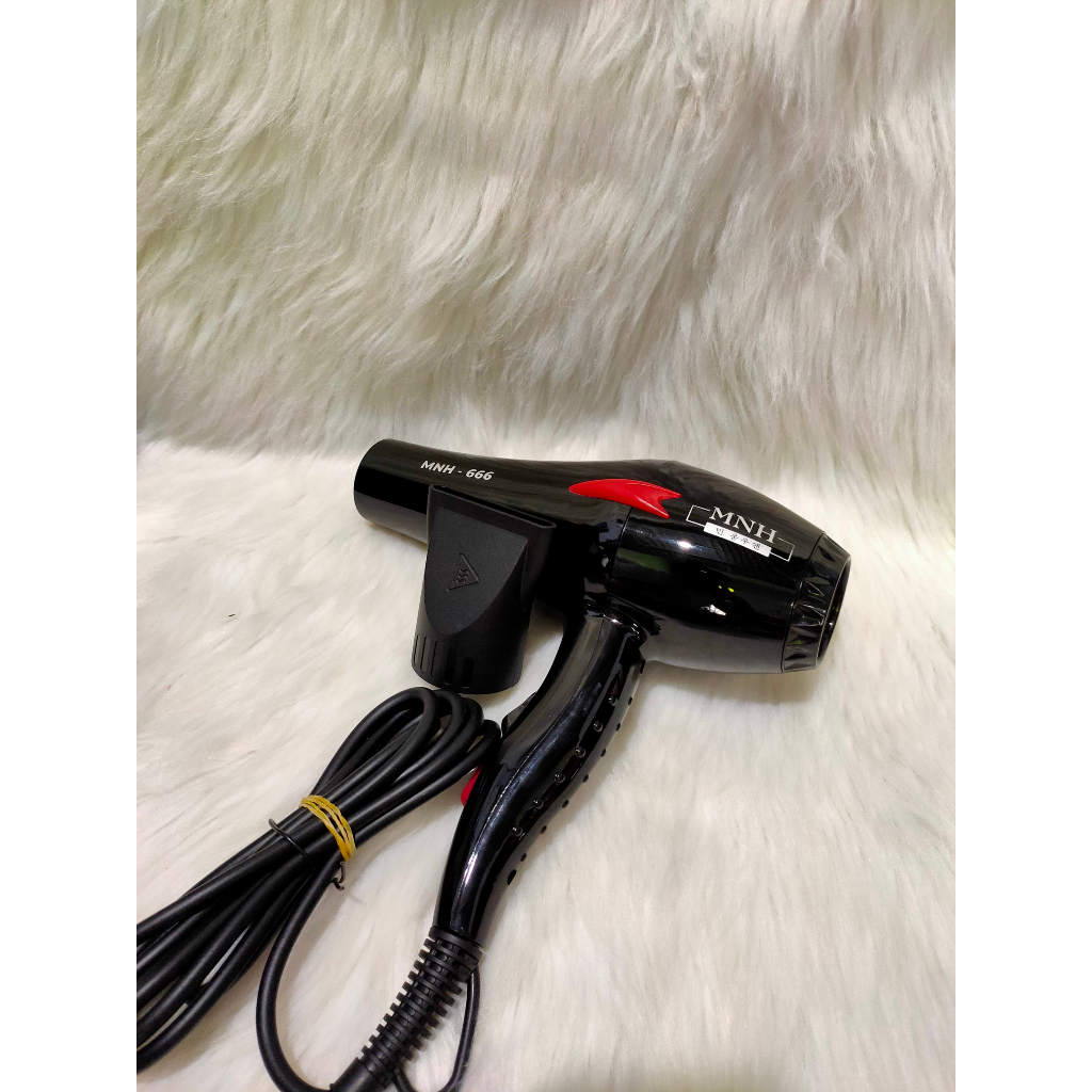 Máy sấy điện MNH666