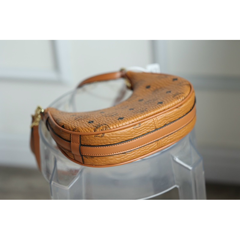 Túi đeo chéo mcm hình bán nguyệt