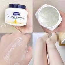 Kem dưỡng da mềm mịn REDWIN Vitamin E Cream 300ml