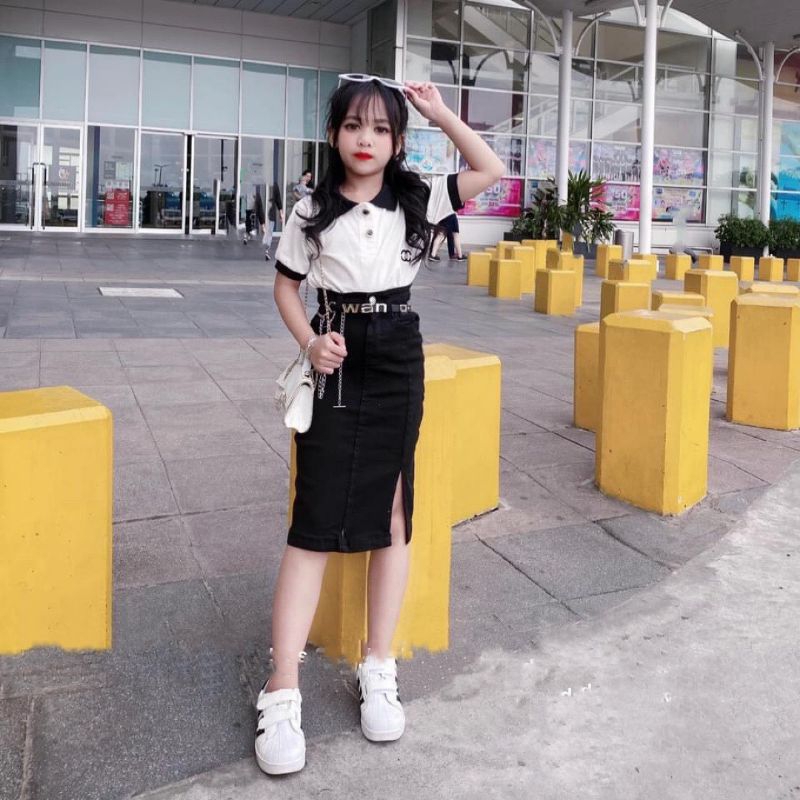 Set áo  và váy jean kèm thắt lưng sang chảnh bé gái