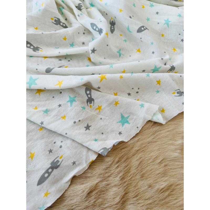 Vải thun cotton borip sơ sinh hoạ tiết tên lửa và ngôi sao