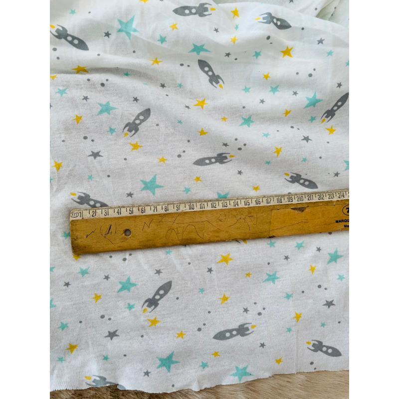 Vải thun cotton borip sơ sinh hoạ tiết tên lửa và ngôi sao