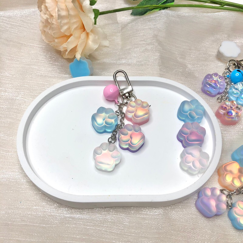 Móc khoá chân mèo nhỏ hologram nhiều màu sắc, móc khoá treo balo, túi xách, móc chìa khoá