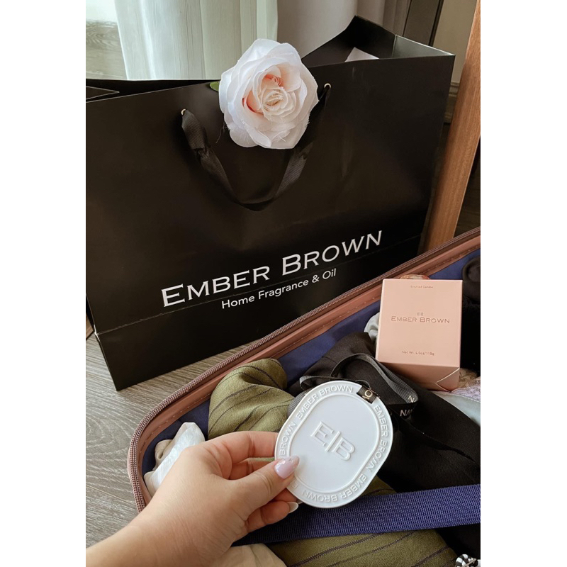 Scented Card - Sáp Thơm Ember Brown với 3 mùi hương nước hoa siêu đỉnh, nhỏ gọn tiện dùng ở mọi nơi