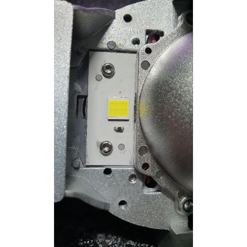 Biled 3.0 inch cho ô tô,xe máy loại tốt 12 chip  85w ánh sáng mạnh siêu nét