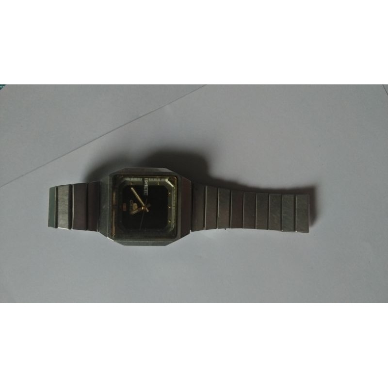 Đồng hồ Seiko 5 máy cơ nhật