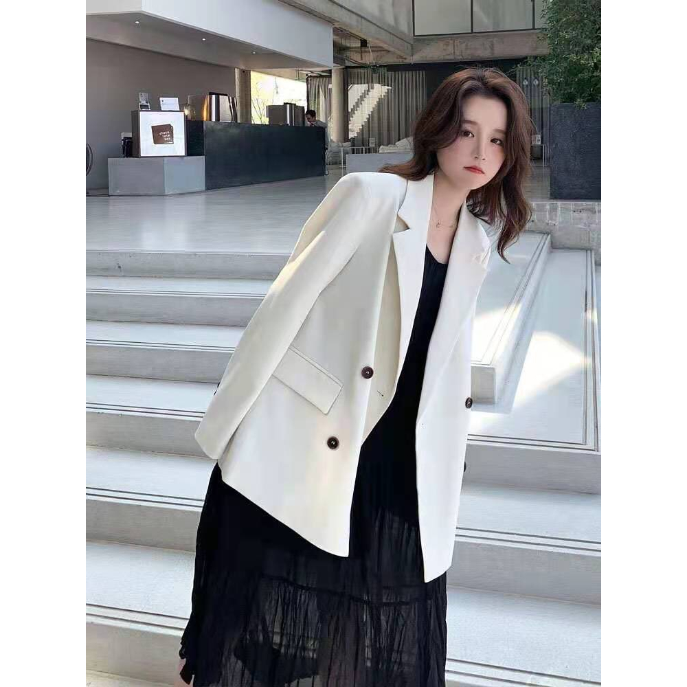 Áo Khoác Blazer Nữ Màu Đen Phom Rộng 4 Nút Phong Cách - BLA22065