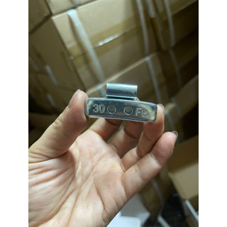 Chì đóng họng to mâm nhôm ô tô, chì đóng cân mâm, loại nhôm giá 120k/kg