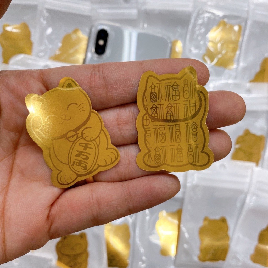 Miếng dán mèo thần tài màu vàng size nhỏ mang lại may mắn dán điện thoại