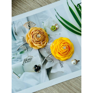 Hoa hồng gắn cành đá cài áo cao cấp - nhiều màu -