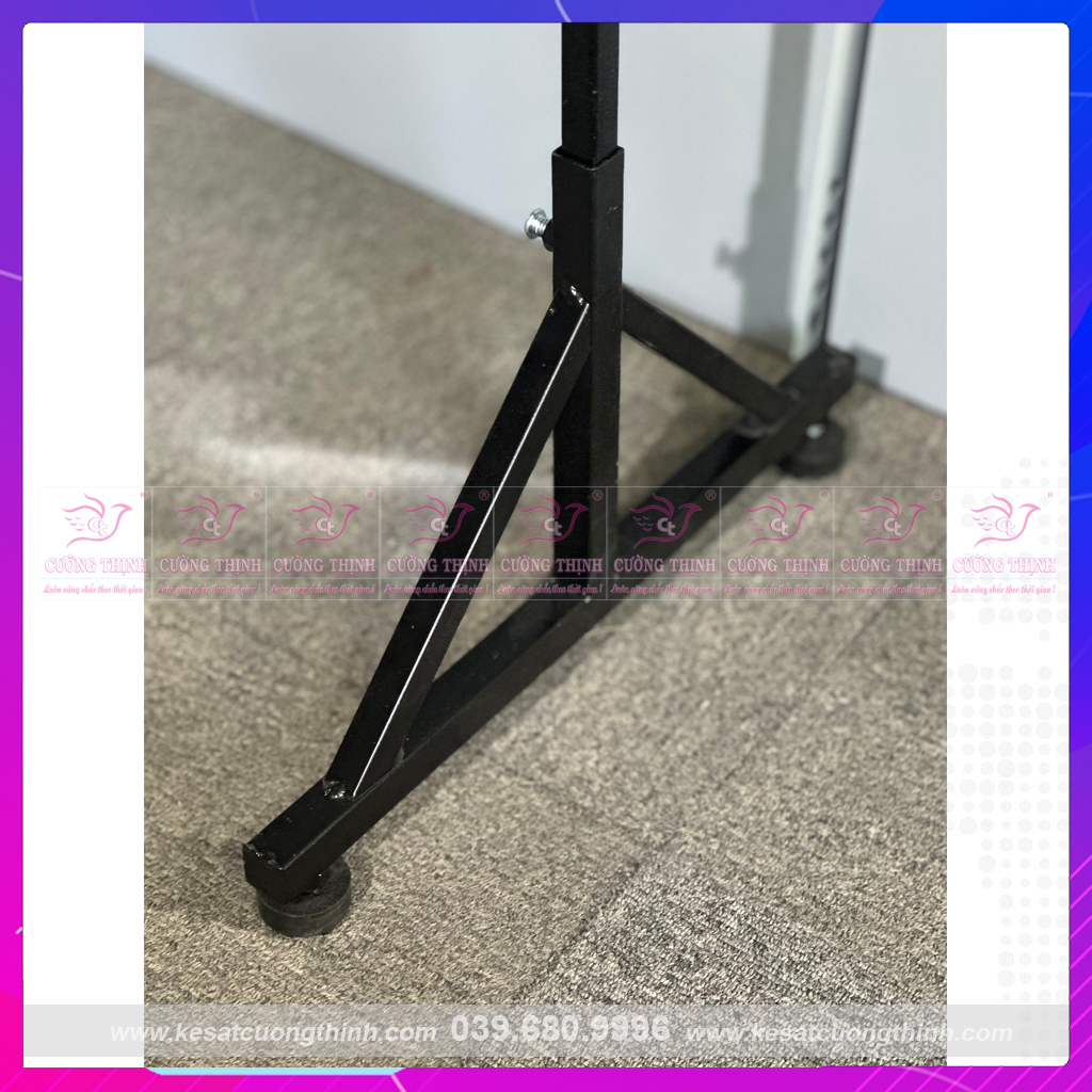 Khung lưới treo hàng, có chân đế giá rẻ, loại dày  màu Đen