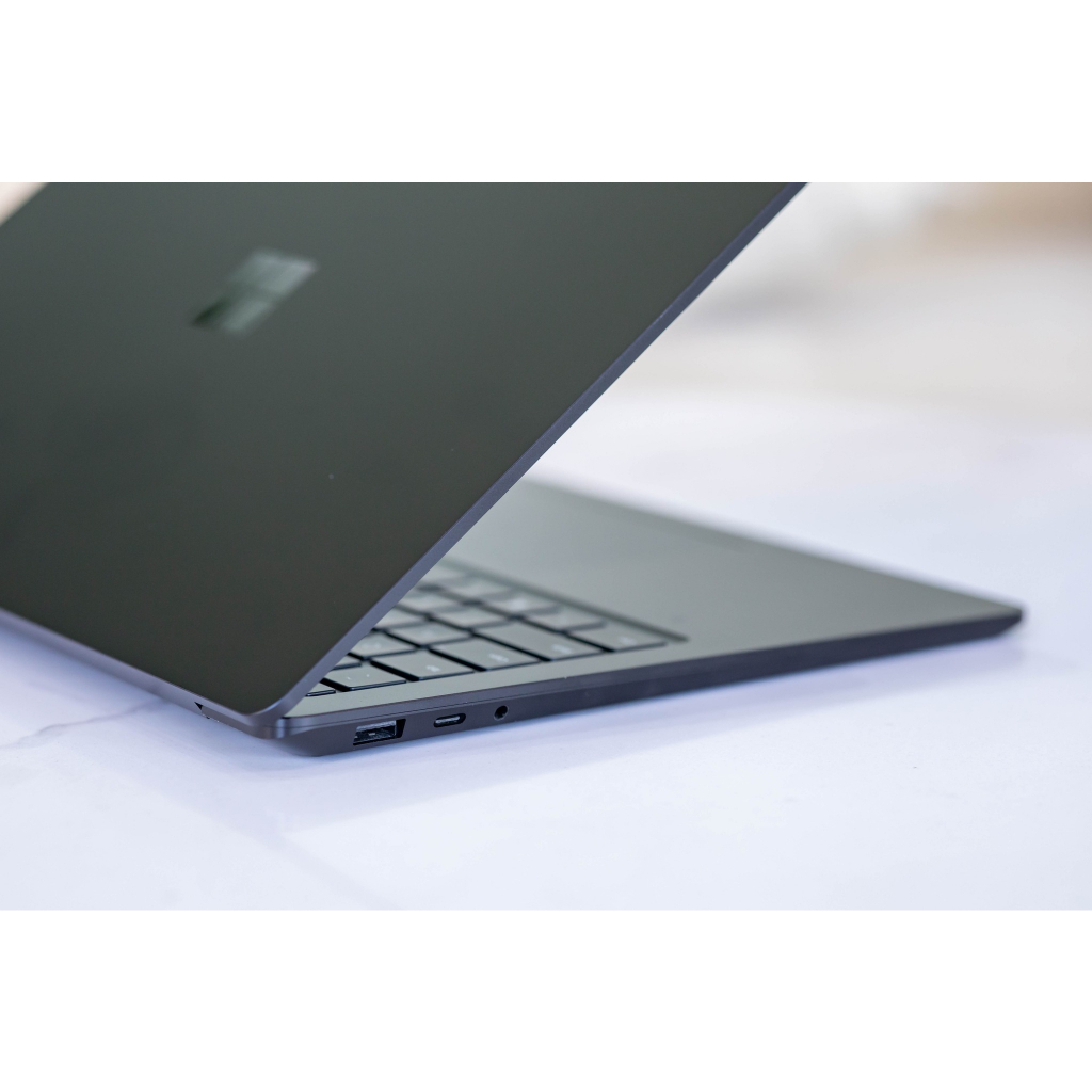 Microsoft Surface Laptop 3 13.5 inch Core i7 RAM 16GB SSD 512GB | tại Playmobile