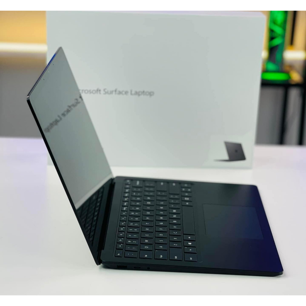 Microsoft Surface Laptop 3 13.5 inch Core i7 RAM 16GB SSD 512GB | tại Playmobile