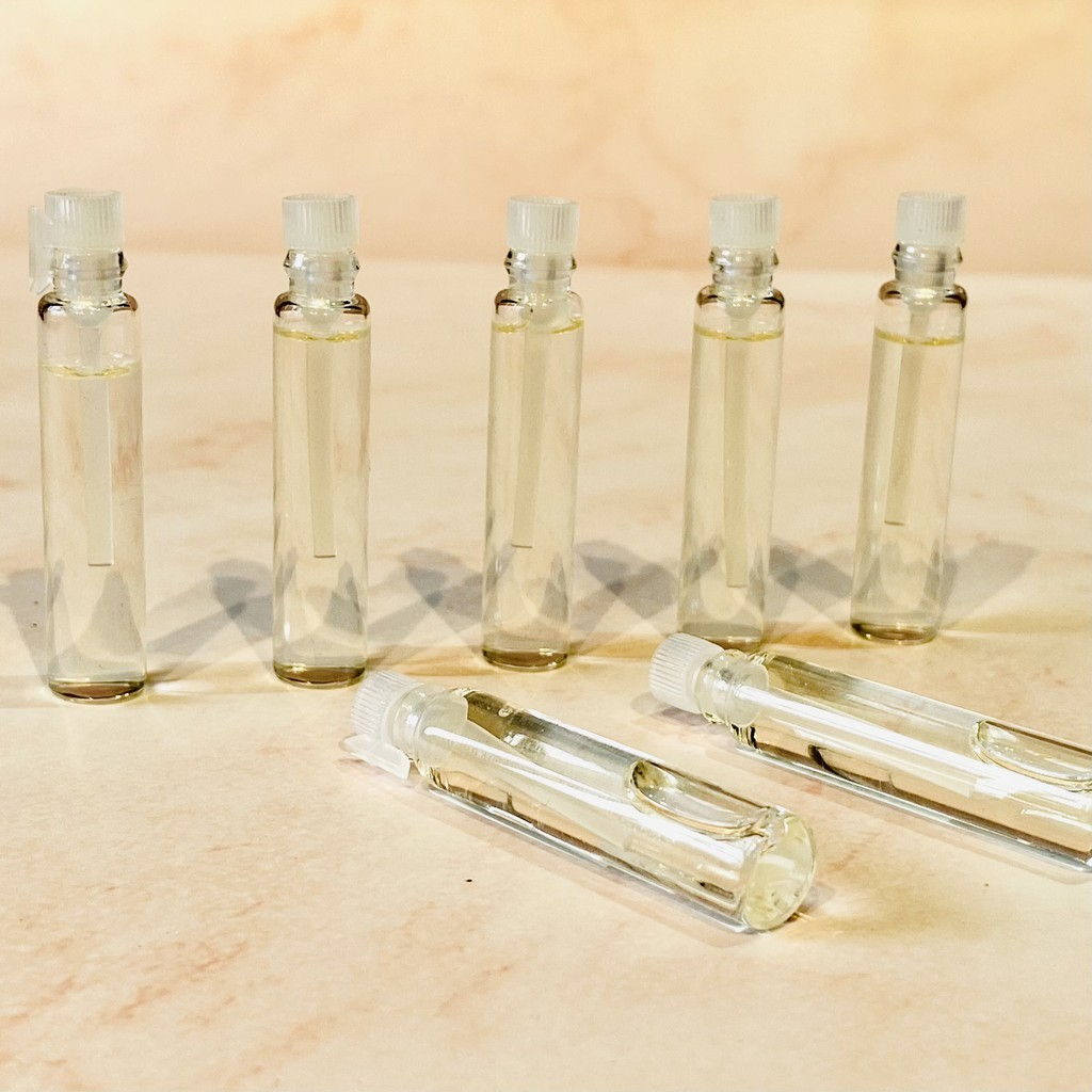 COMBO 2 CHAI - Nước Hoa Vùng Kín Cô Bé 2ml Lưu Hương Thơm Lâu Quyến Rũ