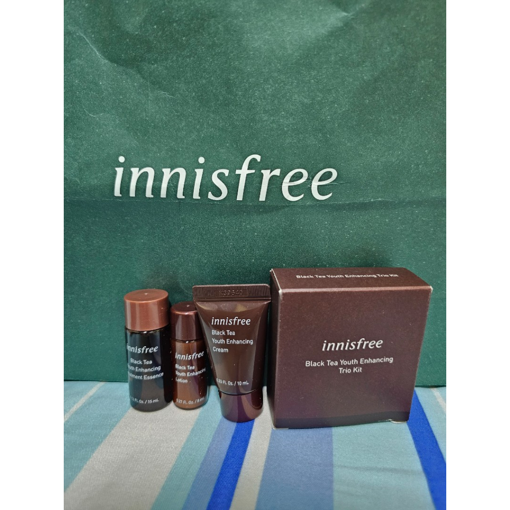 Bộ 3 sample dưỡng da chống lão hóa trà đen Innisfree Black Tea Youth Enhancing Trio Kit