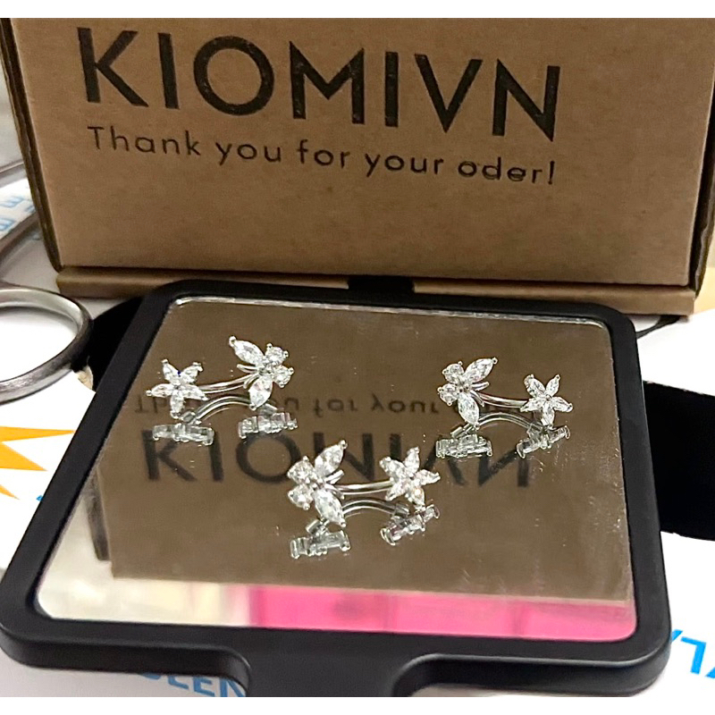 Khuyên Rốn Bưm Bứm Đá Sáng Siêu Xinh 🧚‍♂️