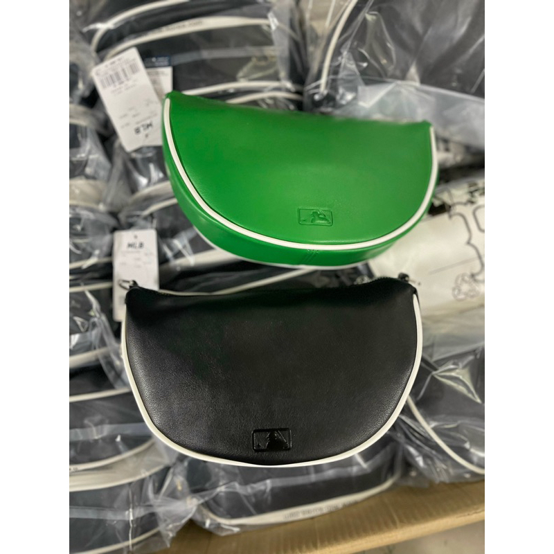 Túi đeo chéo unisex hình bán nguyệt mẫu mới nhất 2023