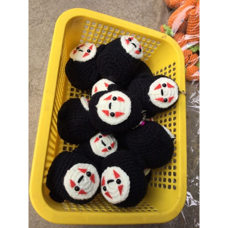 Vô diện bằng len