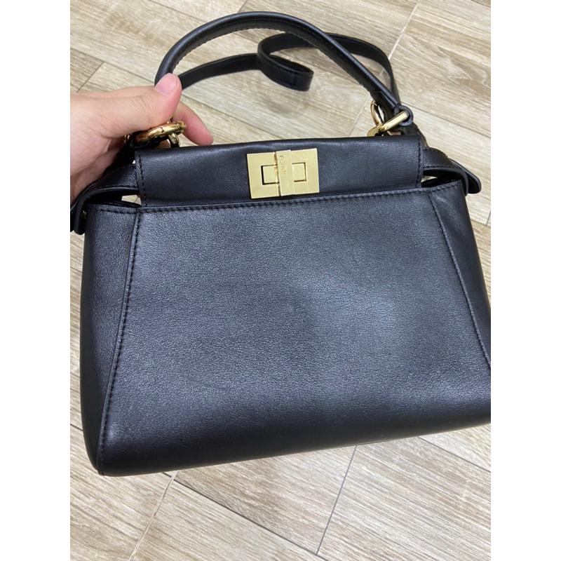 Túi si hiệu Fendi