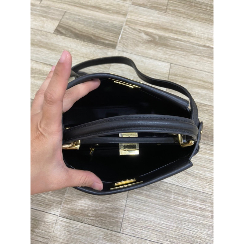 Túi si hiệu Fendi