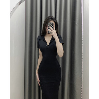 Đầm có cổ hở lưng