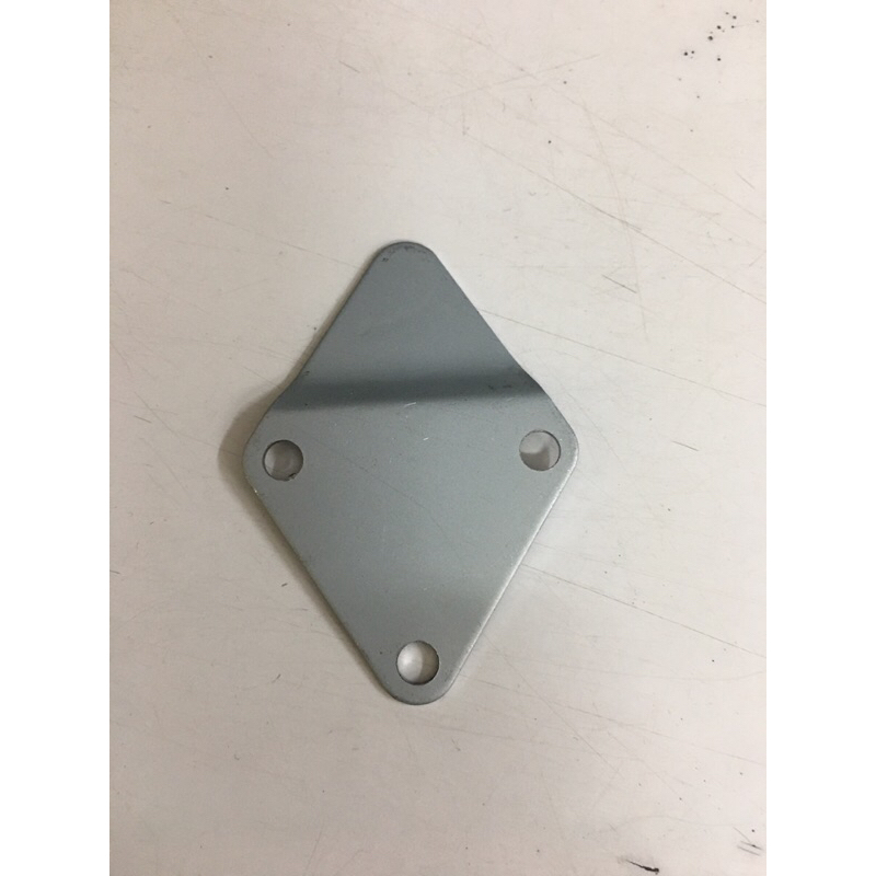 Pad gắn quạt treo tường Asia