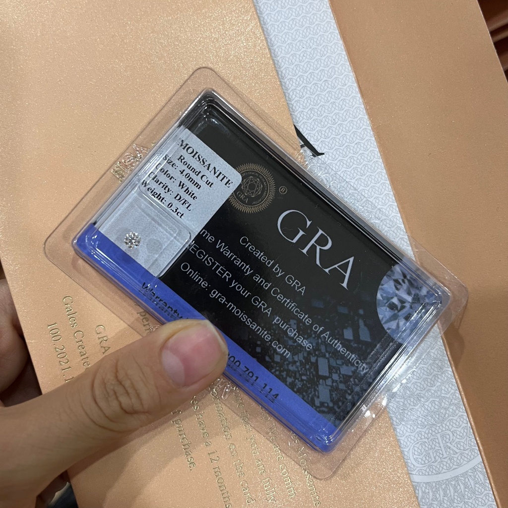 Kim cương nhân tạo Mỹ Moissanite giác cắt tròn màu vàng vivid