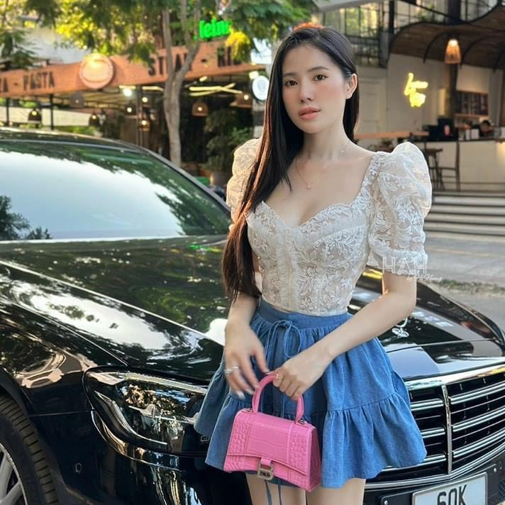 Set áo ren tay bồng cổ trễ phối chân váy jean xòe sang chảnh thời trang thiết kế đi chơi dạo phố xuân hè nữ tính LEVAN