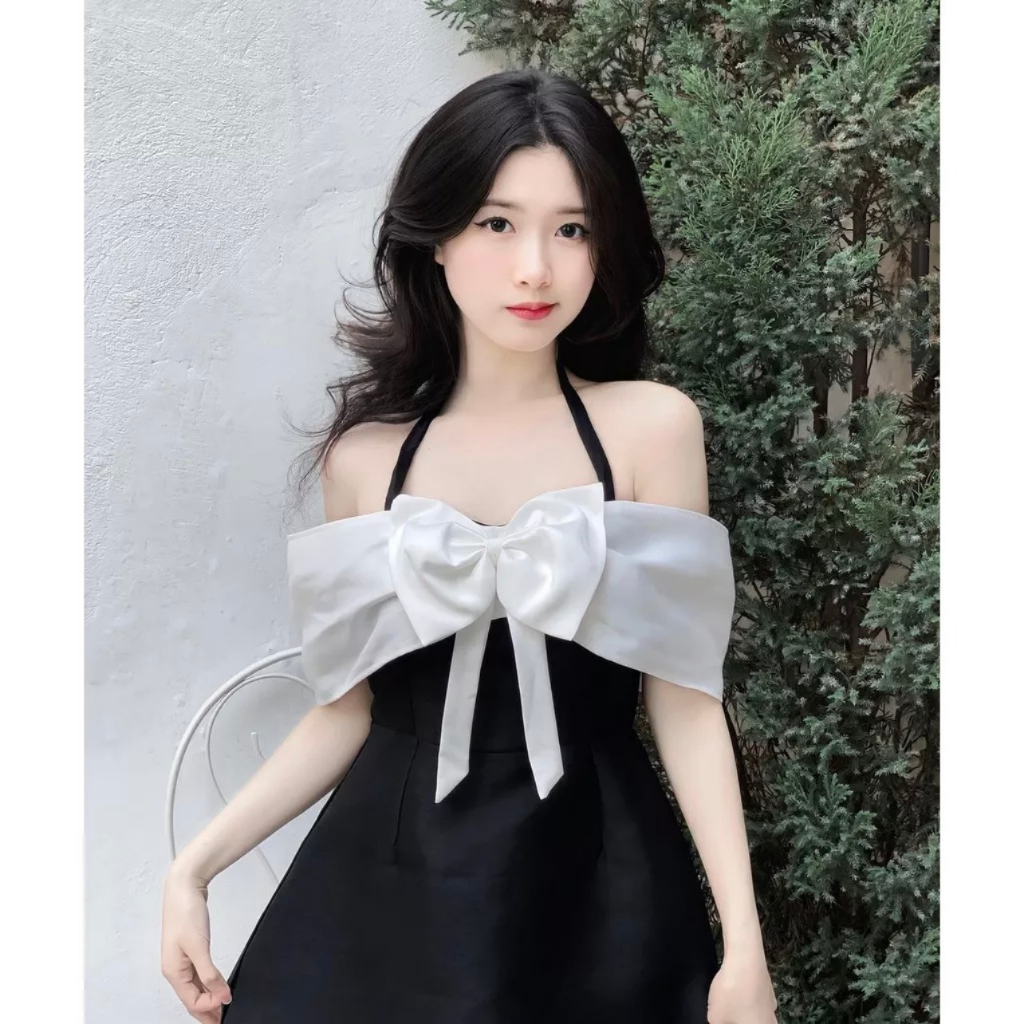 Váy Trễ Vai Chất Liệu Tafta Nơ Ngực Trắng Có Dây Cổ Yếm