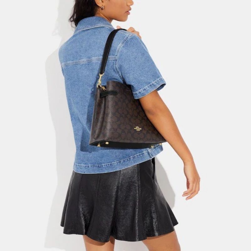 Túi COACH Hanna Shoulder Bag In Signature Canvas