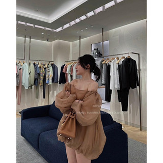 Váy nâu tay bồng trễ vai Chuẩn Kim Anh Bùi