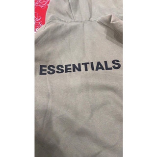 pass áo khoác essentials