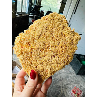 1 gói cơm cháy siêu chà bông