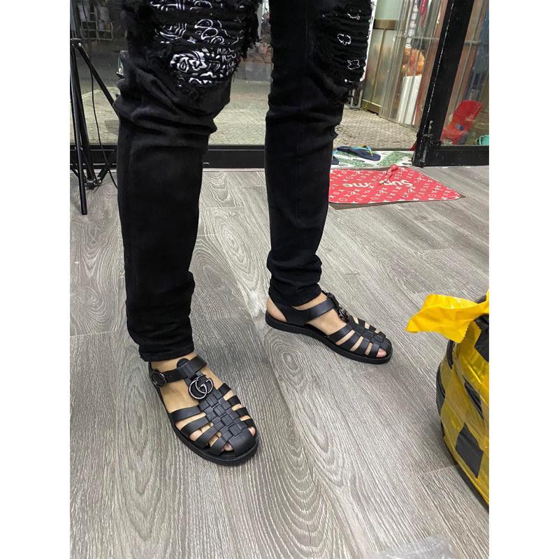 Dép rọ sandal nam GC 2 chữ Gc sơn đen giá siêu hấp dẫn hot nhất hè 2023!