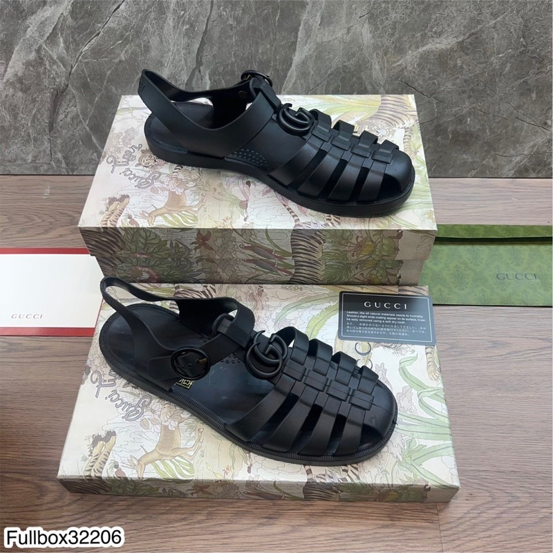 Dép rọ sandal nam GC 2 chữ Gc sơn đen giá siêu hấp dẫn hot nhất hè 2023!