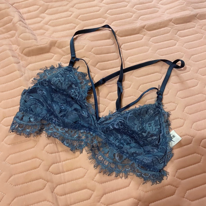 Pass áo bralette nhiều hãng