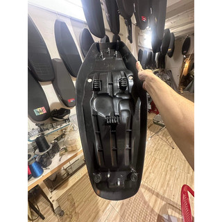 Đế nhựa yên cho xe ex nhỏ 2010 air blade ex 135 sifi ex 150