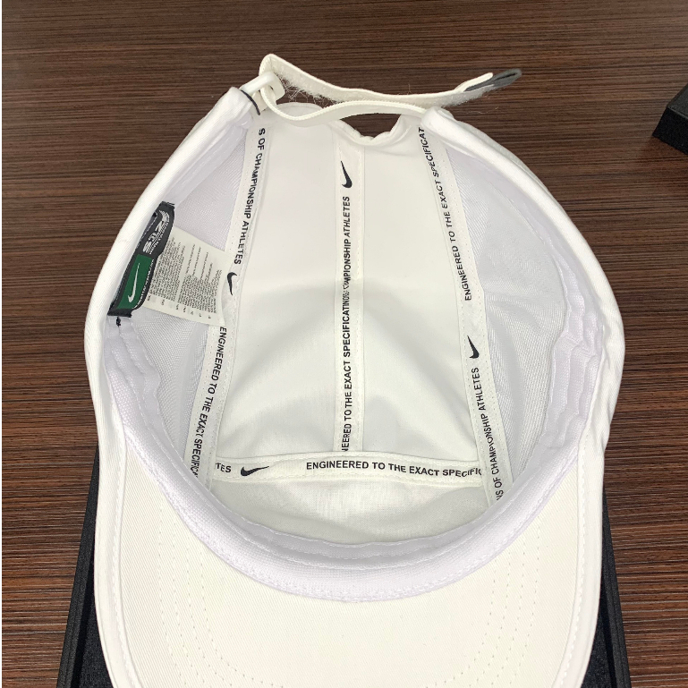 Mũ n.i.k.e vải dù / nón kết màu trắng phối nỉ dày ôm đầu phong cách trẻ trung, mạnh mẽ.