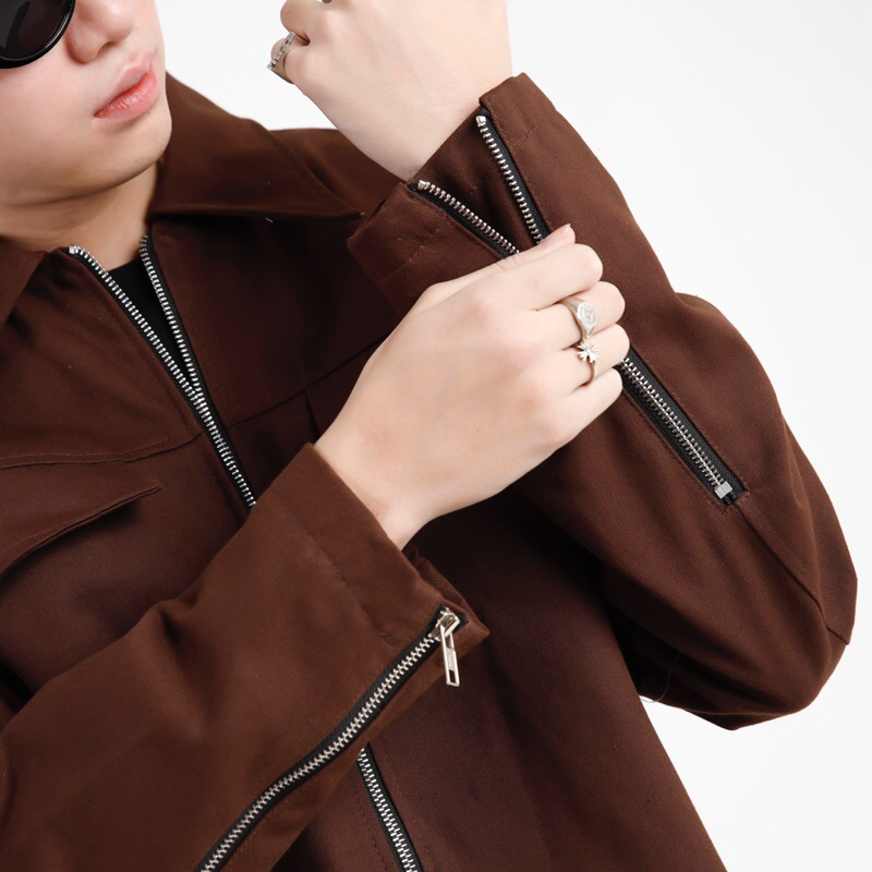 MUZE KAKI CROPPED JACKET // MOCHA // Áo Khoác Dây Kéo