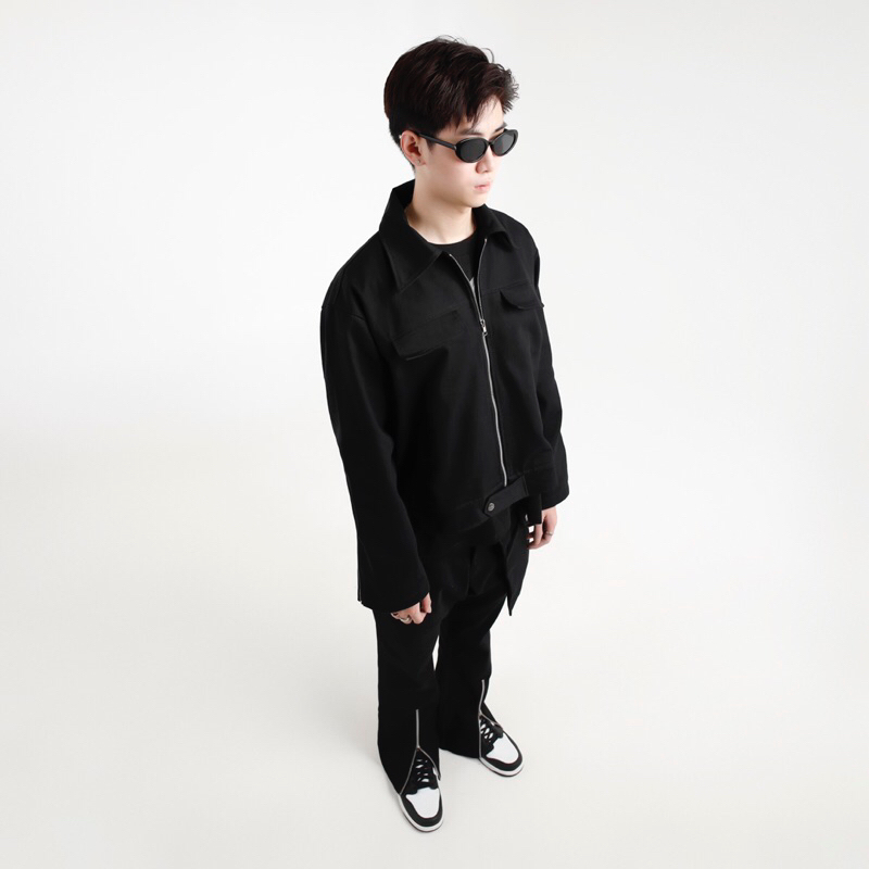 MUZE KAKI CROPPED JACKET // BLACK // Áo Khoác Dây Kéo