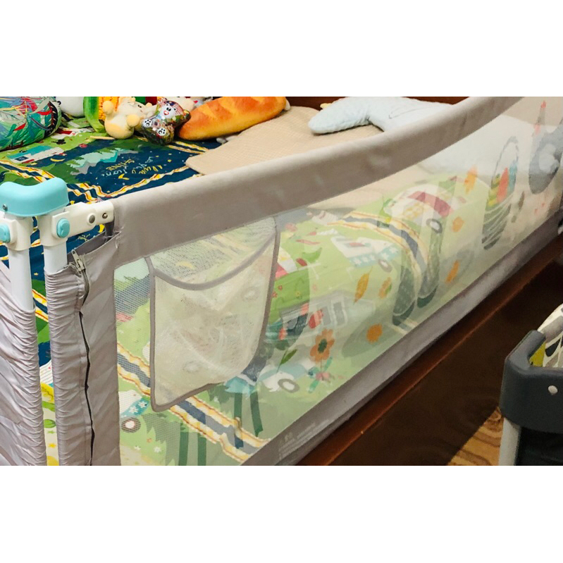 Thanh chắn giường  THANH LÍ• giúp bé chơi, ngủ an toàn