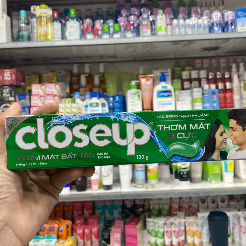 Kem Đánh Răng Close-up 180g