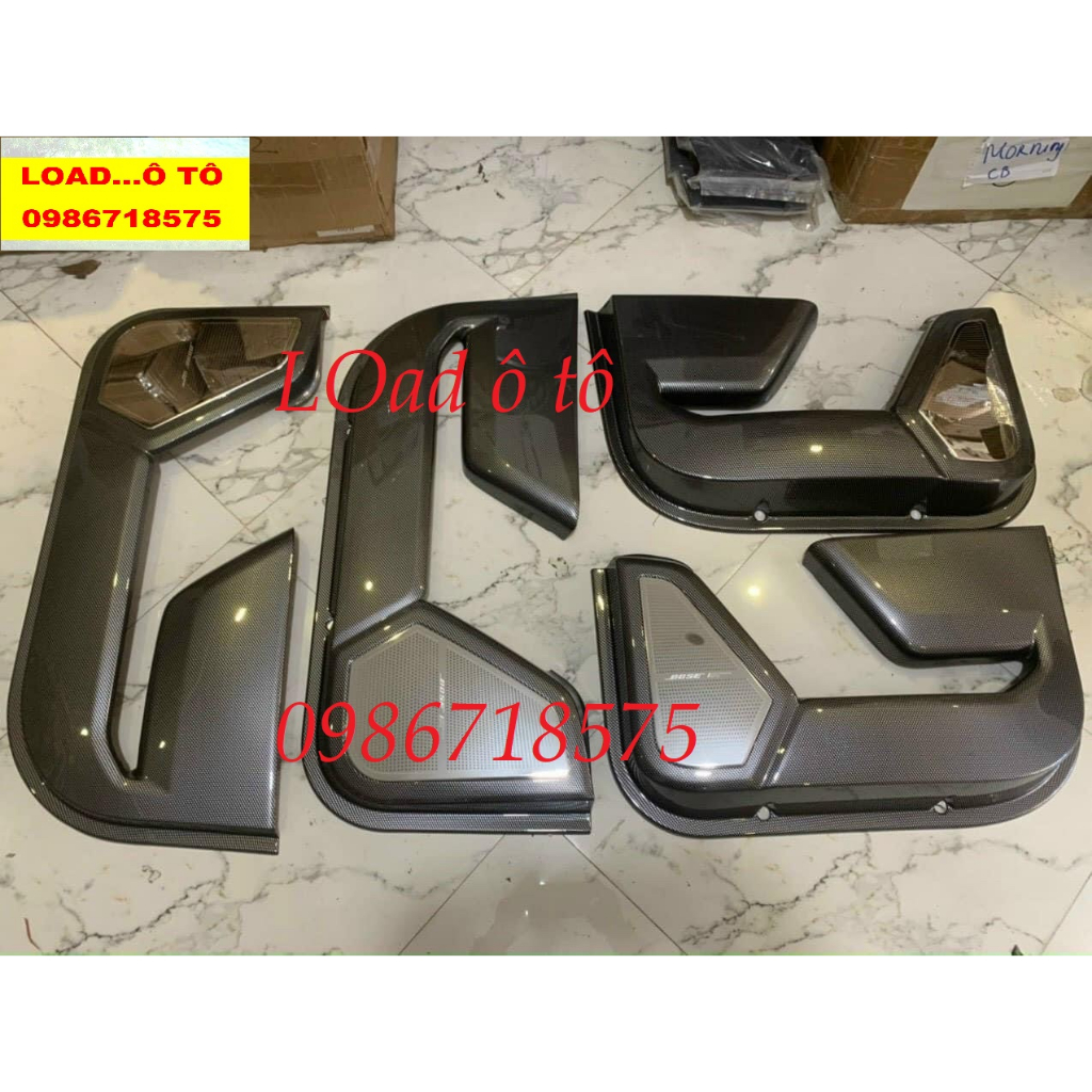 Ốp Tapli Cánh Cửa, Màng Loa Xe Ford Ranger 2023 Mẫu Nhựa ABS Giả Vân Carbon Cao Cấp