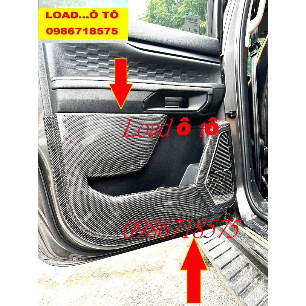 Ốp Tapli Cánh Cửa, Màng Loa Xe Ford Ranger 2023 Mẫu Nhựa ABS Giả Vân Carbon Cao Cấp